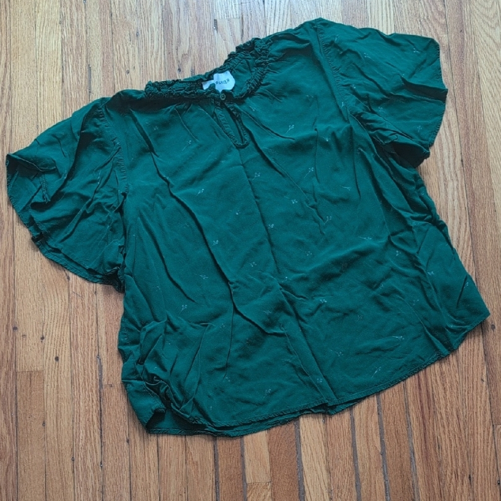 5 for $25: Elegant Forest Green Blouse